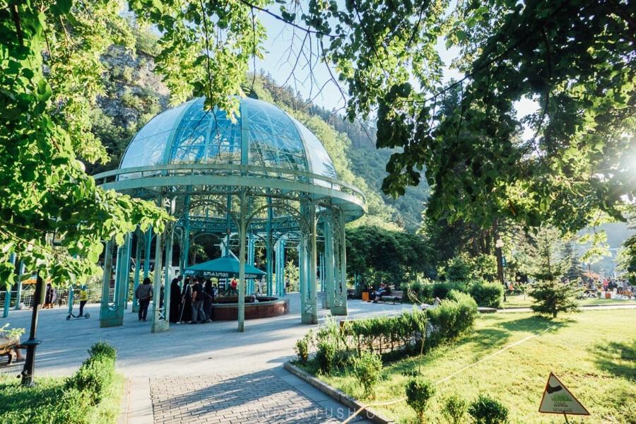 Vaniko'S Guesthouse Боржомі Екстер'єр фото