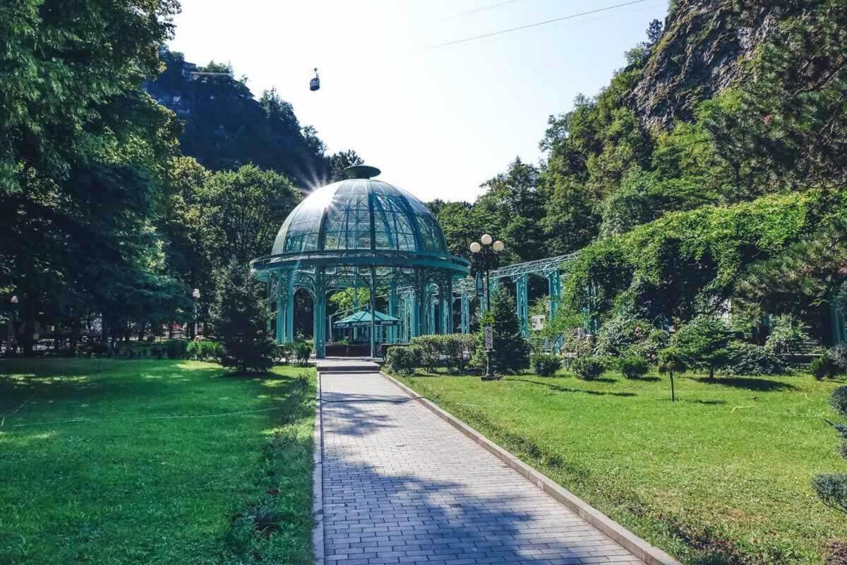 Vaniko'S Guesthouse Боржомі Екстер'єр фото