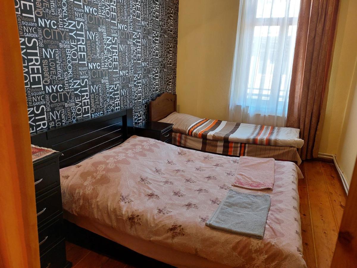 Vaniko'S Guesthouse Боржомі Екстер'єр фото